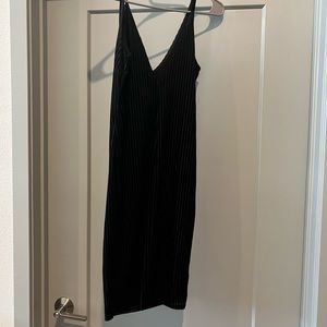Forever 21 back dress